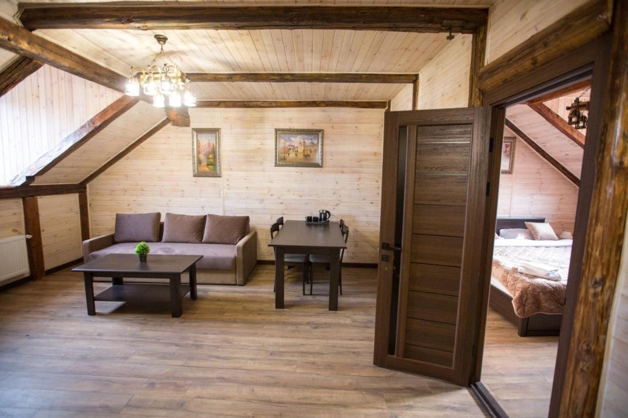 Готель Бережани Berezhany Exterior foto